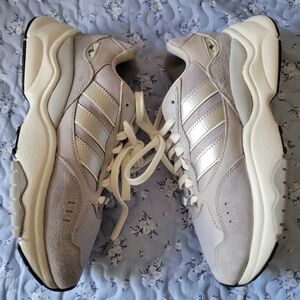 adidas Women's Sneakers in Cream and Silver